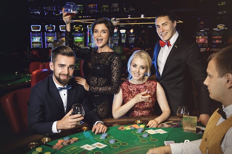 bengkel slot app interface showing live football betting and casino games